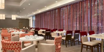 Dining area at the Double Tree Toronto Airport West.