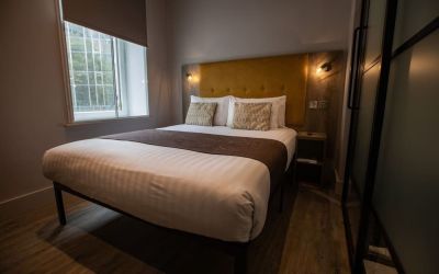 Day use room at Euston Square Hotel.
