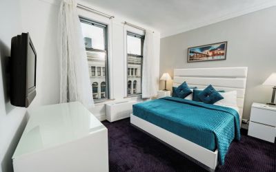 Day use room with natural light at Congress Plaza Hotel.