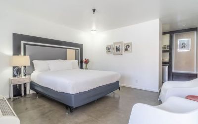 Spacious day use room at Aqua Soleil Hotel & Mineral Water Spa.