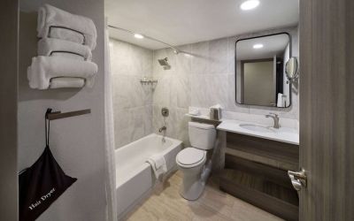 Guest bathroom at Wyndham DFW Airport.