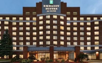 Hotel entrance at the Embassy Suites by Hilton Montreal Airport.