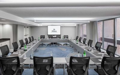 Professional meeting room at Hilton Mississauga Meadowvale.