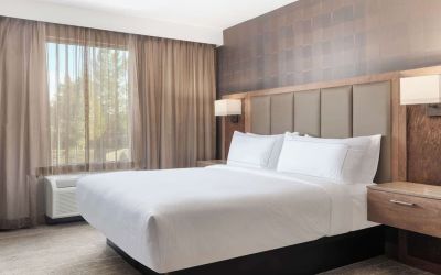 Bright and spacious day use room at DoubleTree By Hilton Kitchener.