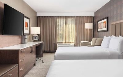 Twin day use room with TV, work desk and private bathroom  at DoubleTree By Hilton Kitchener.