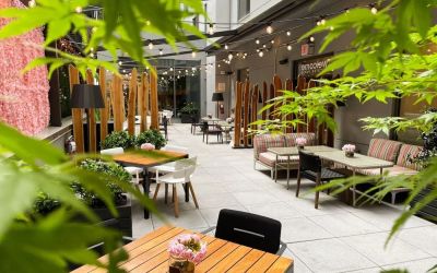 Veranda with ample seats at Innside By Melia New York Nomad.
