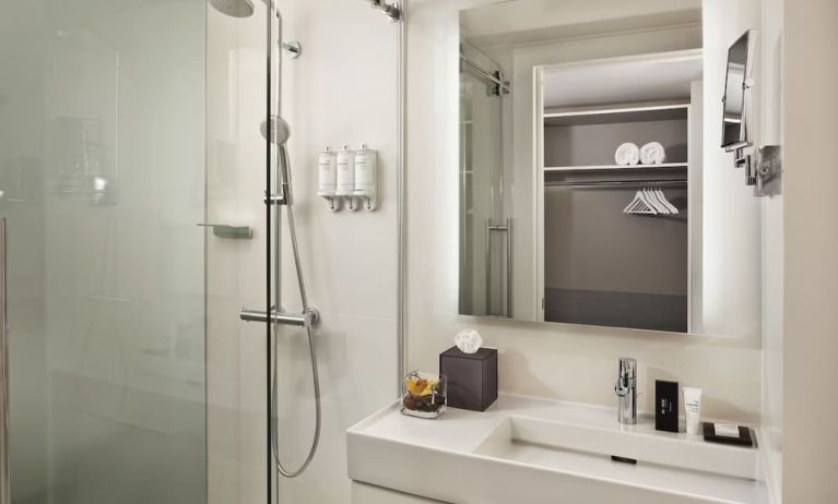 Guest bathroom with shower at Innside By Melia New York Nomad.