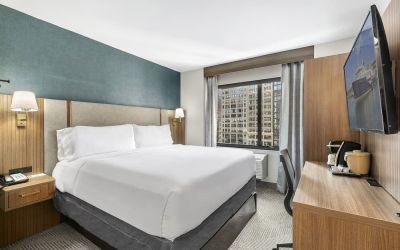 Day use room with work desk at Holiday Inn Manhattan 6th Ave - Chelsea.