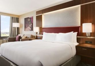 Hotel DoubleTree By Hilton Hotel Toronto Airport West image