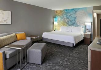 Hotel Courtyard By Marriott Toronto Airport image