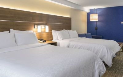 Day use twin room at Holiday Inn Express & Suites North Bay.