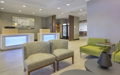 Lobby lounge at Holiday Inn Express & Suites North Bay.