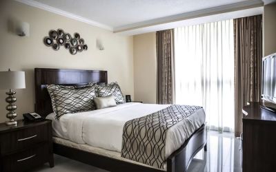 Day use room with natural light at The Mutiny Hotel.