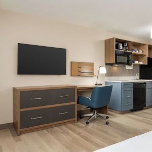 Day use room inclusions at Candlewood Suites Boise.