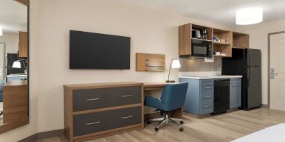 Day use room inclusions at Candlewood Suites Boise.