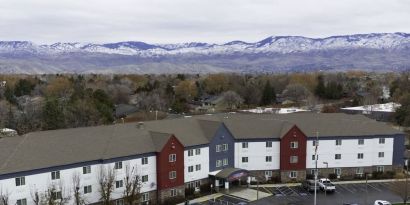 Hotel exterior at Candlewood Suites Boise.
