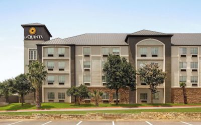 Hotel exterior at La Quinta Inn & Suites - North Stone Oak.