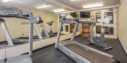 Fitness center at Comfort Inn Pickering.