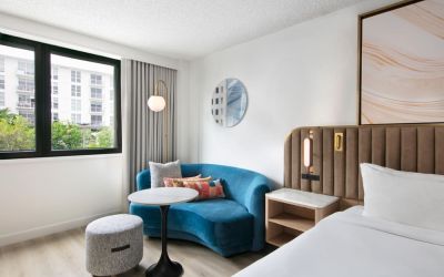 Day use room with lounge area at Sonesta Miami Airport.