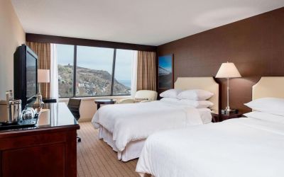 Day use twin room with work desk at Sheraton Hotel Newfoundland.
