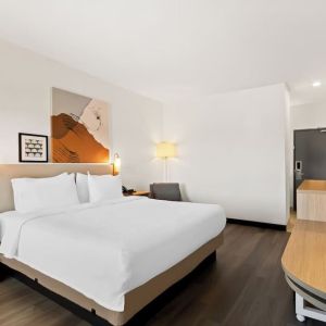 Day use room with natural light at Spark By Hilton Fountain Hills Scottsdale.