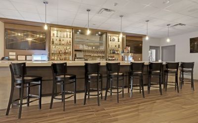 Hotel bar at Holiday Inn Peterborough-Waterfront.
