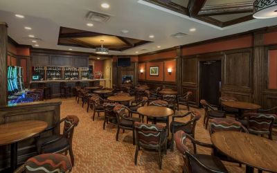 Hotel bar with lounge area at Best Western Plus Winnipeg Airport.