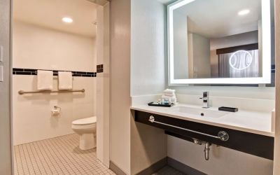 Guest bathroom at The Park Hotel London.