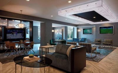 Coworking lounge at Crystal Gateway Marriott.