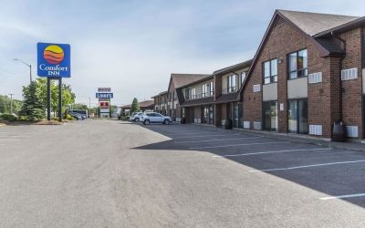 Hotel parking at Comfort Inn Sault Ste. Marie.