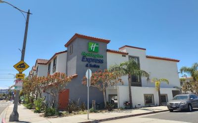 Hotel exterior at Holiday Inn Express & Suites Hermosa Beach.