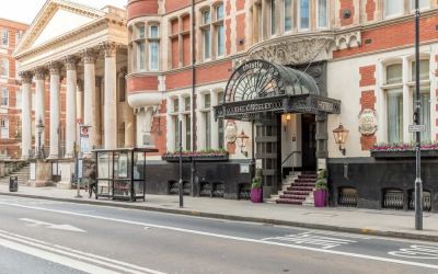 Hotel entrance at Thistle Holborn, The Kingsley Hotel.