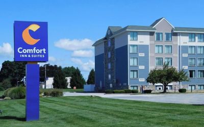 Hotel exterior at Comfort Inn & Suites Glen Mills – Concordville.
