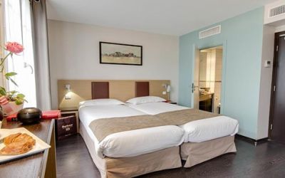 Hotel Source