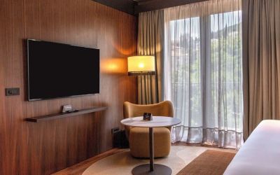 Day room with TV at Keight Hotel Opatija.