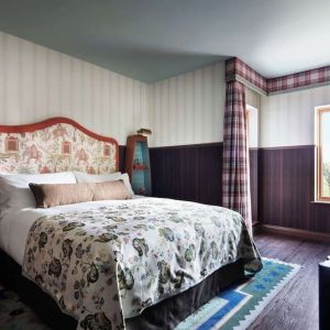 King room at Graduate By Hilton Cambridge.