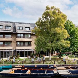 Hotel exterior at Graduate By Hilton Cambridge.