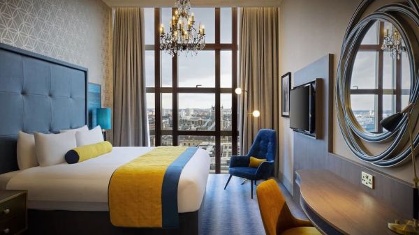 Hotel Leonardo Royal Hotel London City image