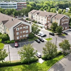 Hotel parking at MainStay Suites Mt. Laurel - Philadelphia.
