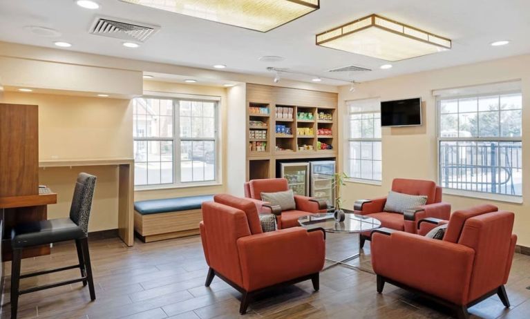 Coworking space and snack bar at MainStay Suites Mt. Laurel - Philadelphia.