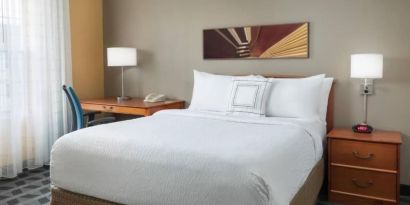 Simple king suite at MainStay Suites Mt. Laurel - Philadelphia.