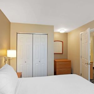 Romantic king room at MainStay Suites Mt. Laurel - Philadelphia.