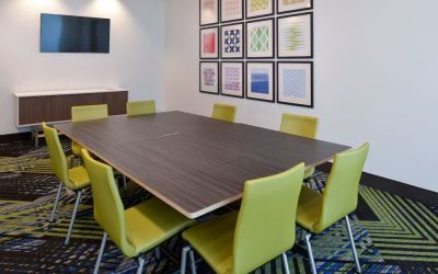Meeting room at Holiday Inn Express & Suites Ottumwa.