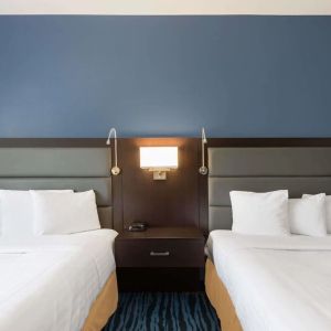 Day use twin room at Hotel 1550 SFO.