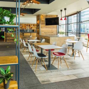 Hotel bar and lounge area, perfect for co-working at ibis Leicester City.