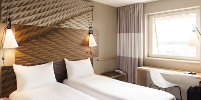 Day use twin room with work desk at ibis Leicester City.