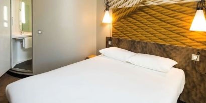 Day use room with private bathroom at ibis Leicester City.
