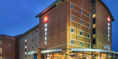 Hotel exterior at ibis Leicester City.