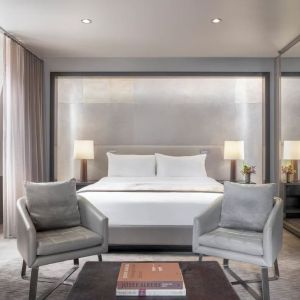King room at The Knickerbocker Hotel.