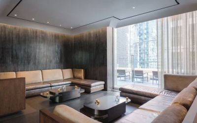 Lounge and coworking space at The Knickerbocker Hotel.